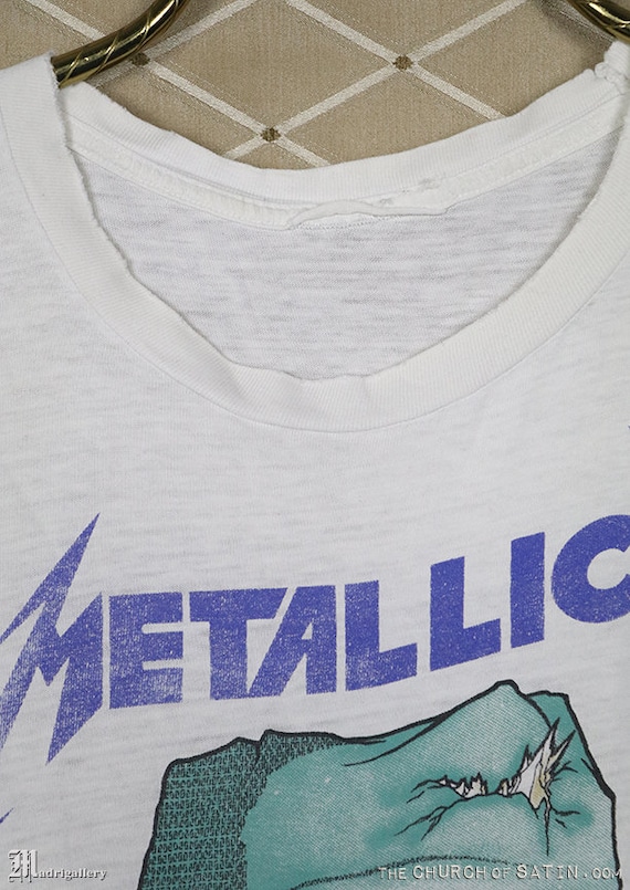 Metallica tour t-shirt, vintage rare faded white … - image 5