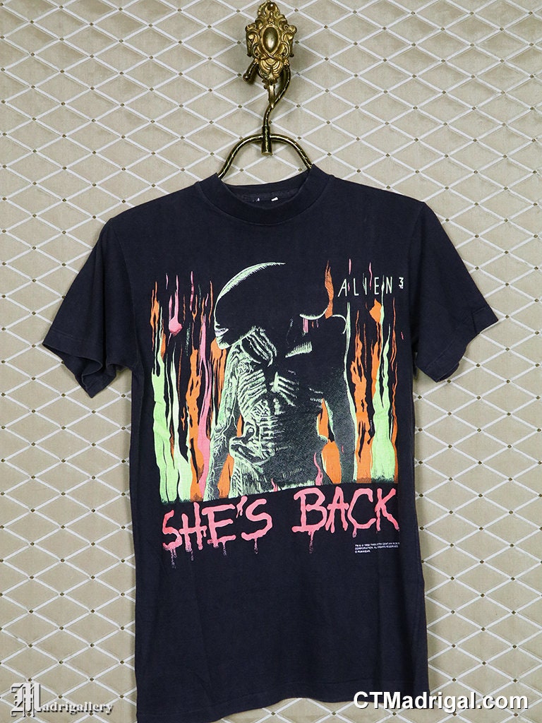 ALIEN 3 Shirt, 1992 T-shirt, Sci-fi Horror Movie Vintage