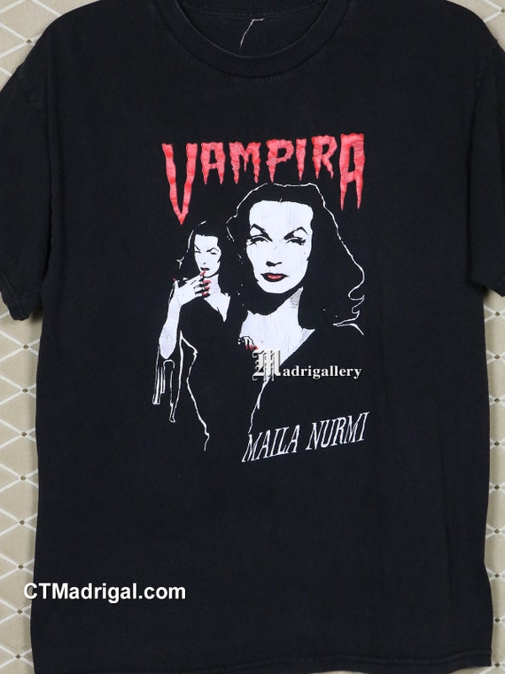 Vampira T-shirt Vintage Rare Horror Movie Shirt Elvira