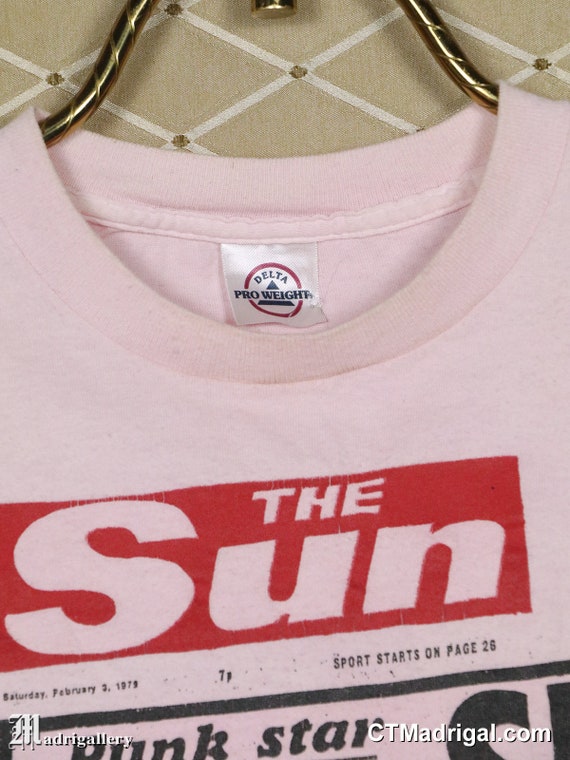 Sex Pistols t-shirt, Sid Vicious dead, vintage ra… - image 5
