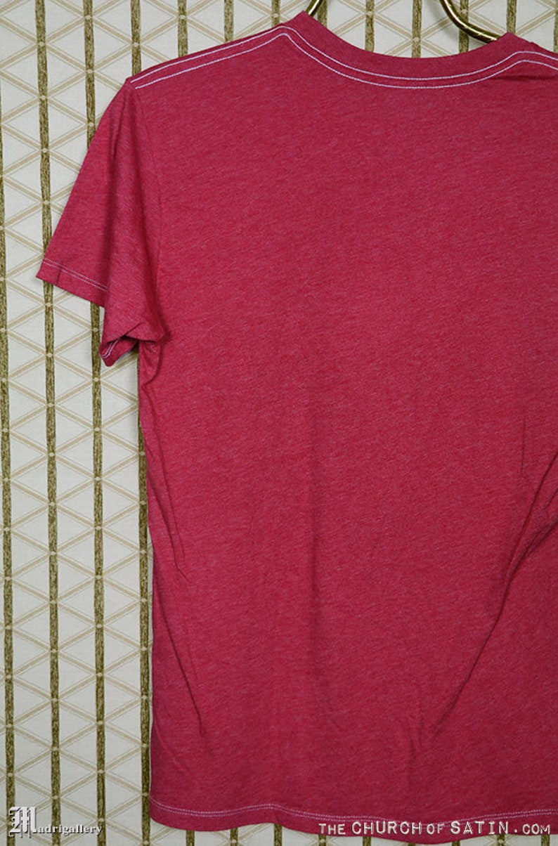 la camiseta roja