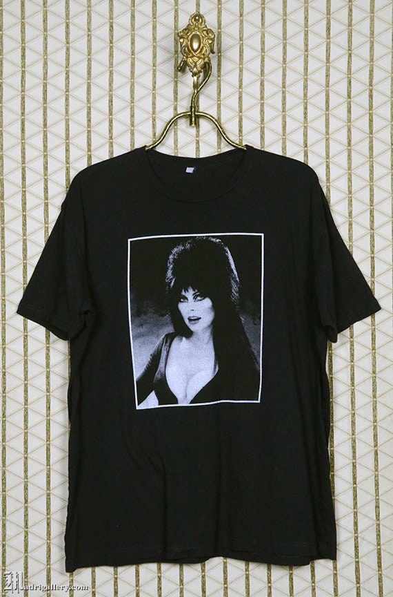 Elvira Mistress of the Dark horror movie queen t-shirt | Etsy