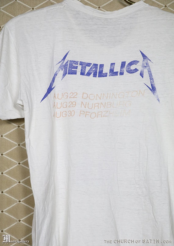 Metallica tour t-shirt, vintage rare faded white … - image 6