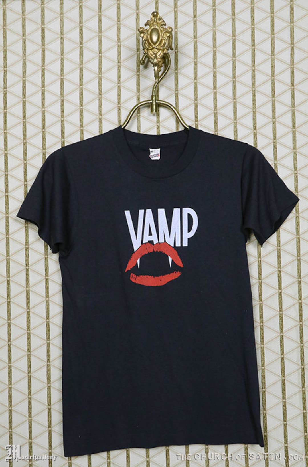 専用【人気コラボ】VAMPIRELLA/CAUGHT DEMONS Tシャツ 専用【人気コラボ】VAMPIRELLA/CAUGHT DEMONS Tシャツ