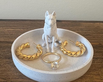 husky ring dish dog ring holder husky decor dog jewelry tray husky ring dish for jewelry husky nightstand catchall tray dog mom husky gift