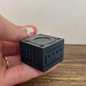 Vintage GameCube Controller Keychain Classic Video Game Memorabilia Keychain Miniature GameCube Console Keychain Geeky Gift for Gamers