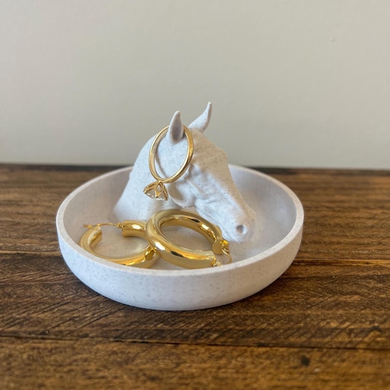 Horse ring dish Horse jewelry holder Equestrian decor Western decor Horse head catch all tray Rustic horse jewelry holder Farmhouse style