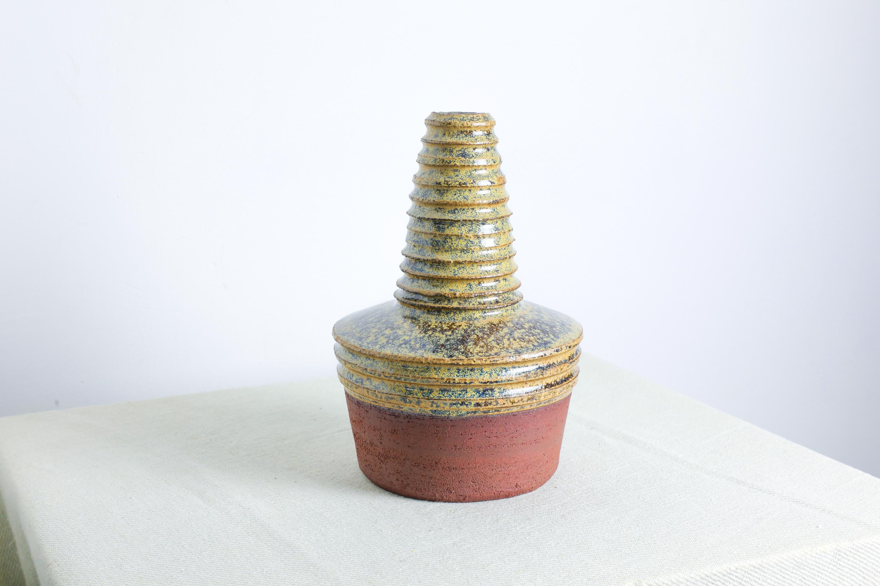 赤と茶色の陶器で作られた手作りの花瓶（23 cm） - Etsy 日本