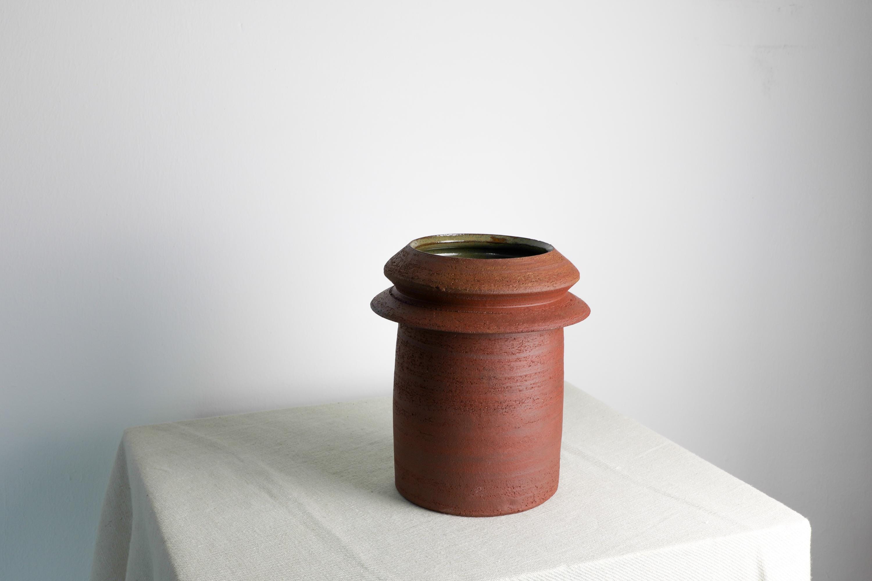 赤と茶色の陶器で作られた手作りの花瓶（21 cm） - Etsy 日本