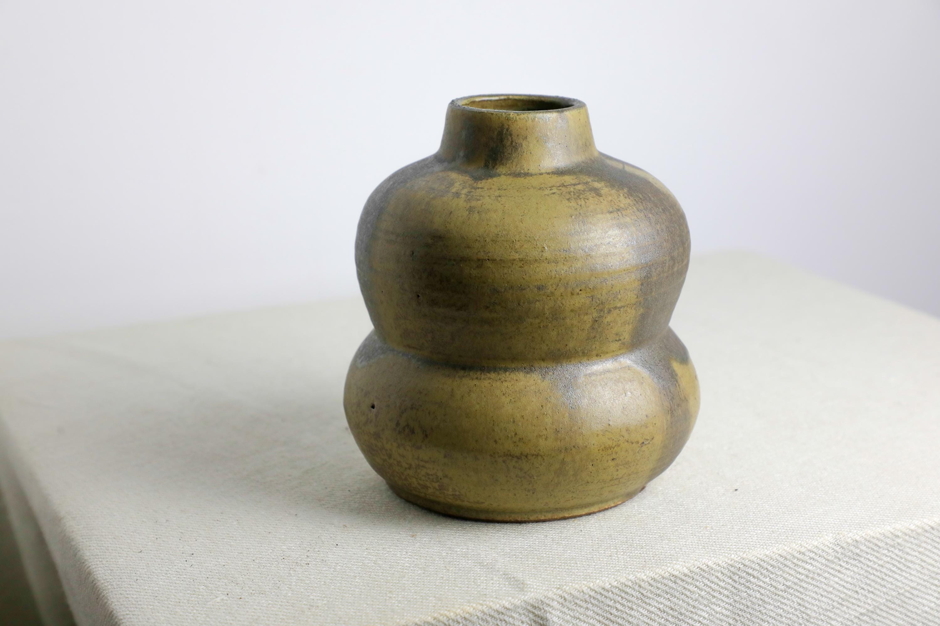 手作り陶器の花瓶 茶色・緑 緑茶色の手作り陶器の花瓶（15.5 cm） - Etsy 日本