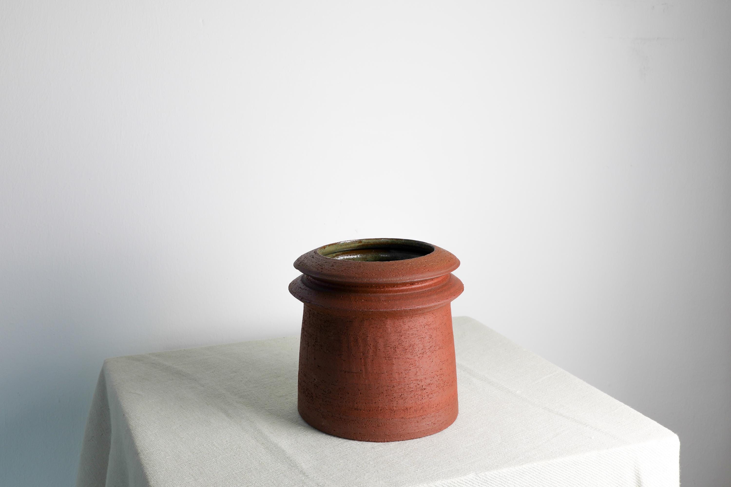 赤と茶色の陶器で作られた手作りの花瓶（16.5 cm） - Etsy 日本