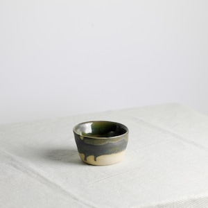 Handmade bowl / tea bowl made of ceramic in green
