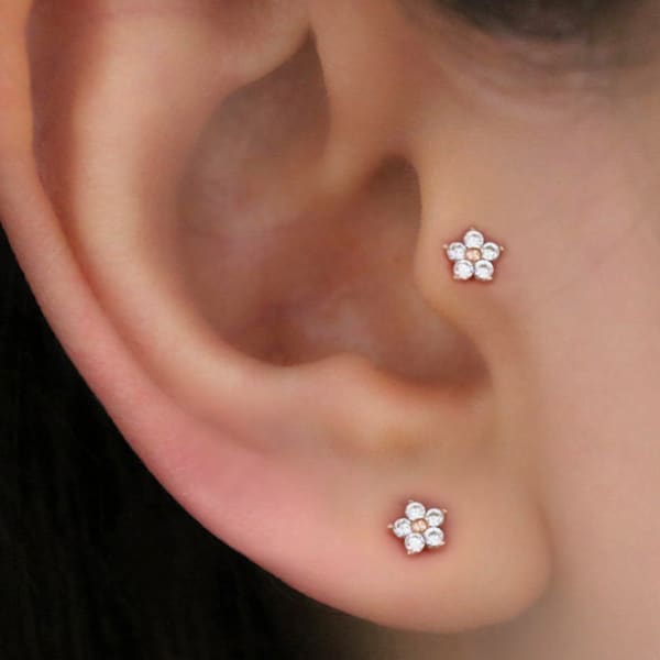 tiny flower tragus piercing, cartilage piercing, flower helix piercing, tragus, cartilage earring, tragus earring, conch piercing, piercing