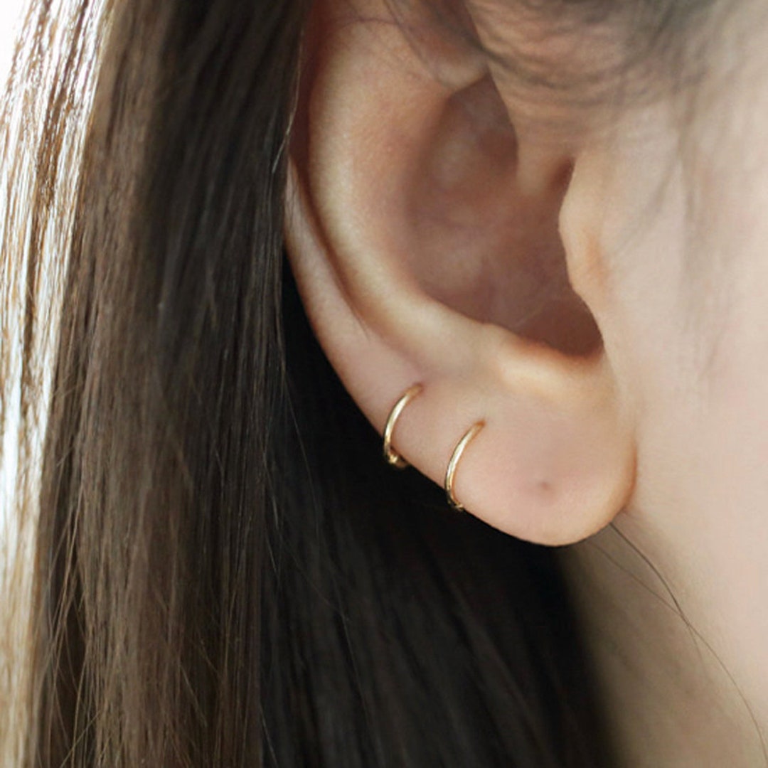 Thin Huggie Hoop Earring, Tragus Hoop, Small Huggie Hoop, Tiny Huggie