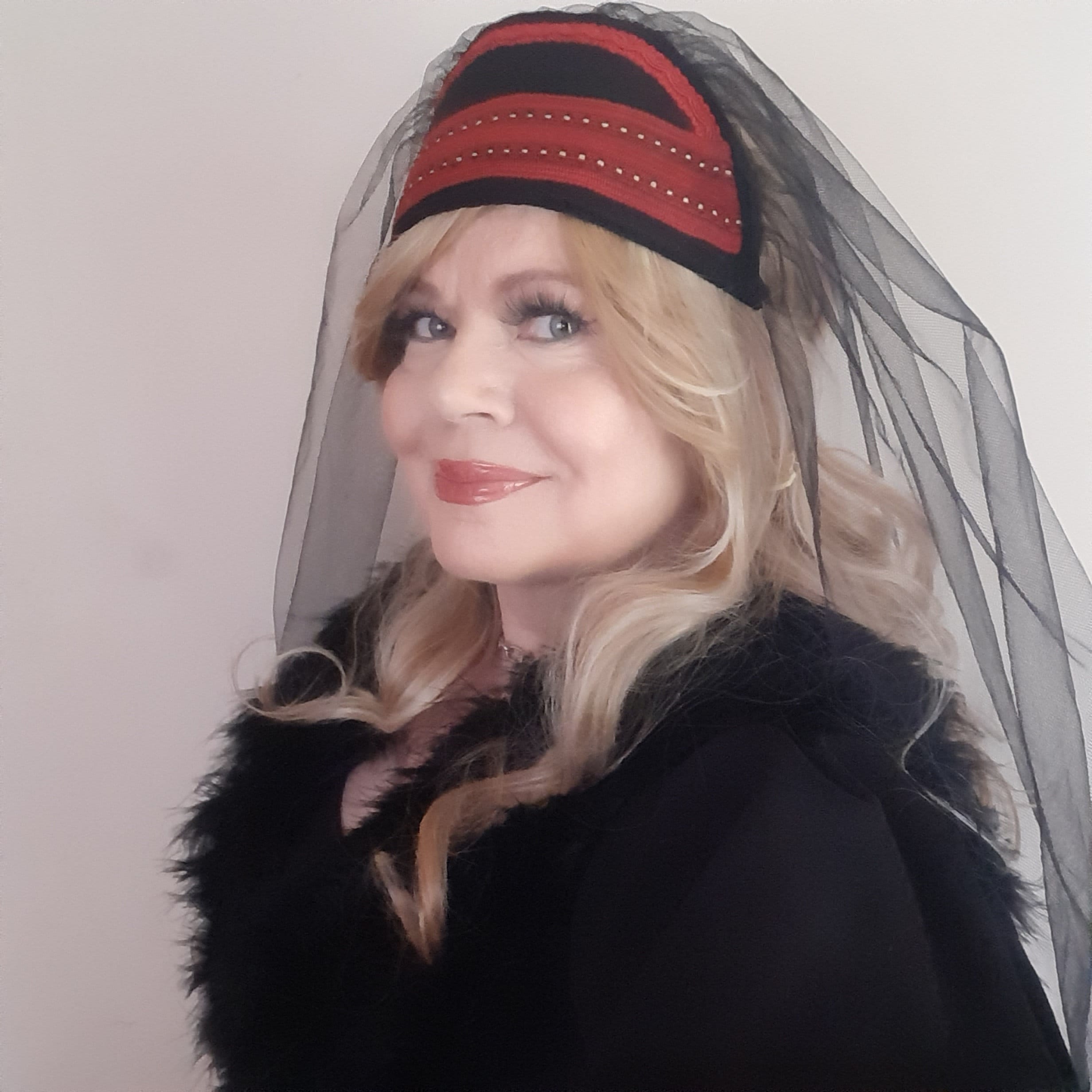 Black Red Detail Tudor Lady Medieval Hat Veil Anne Boleyn Etsy