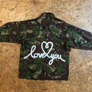 UK army jacket with text