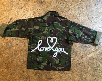 UK army jacket with text