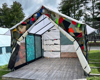 Tente américaine Boro LMNL | Tente murale recyclée | Tente Patchwork 10'x12' | Fabriqué aux États-Unis