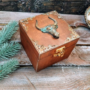 Piccola scatola di legno con toro Regalo di compleanno neutro rispetto al genere per BFF Portagioielli in legno Regali di Natale Anno del bue Portagioie Piccolo portagioielli