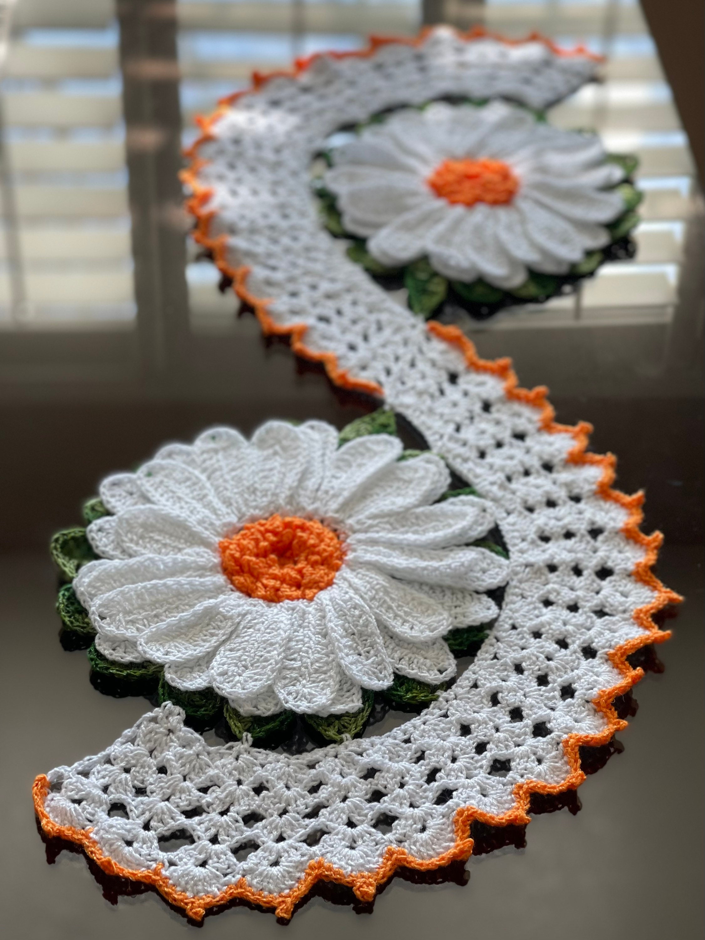 6 3D Crochet Patterns for Texture, Shape, and Standout Handmade Projects 1 3D Crochet Daisy Flower Table Runner
