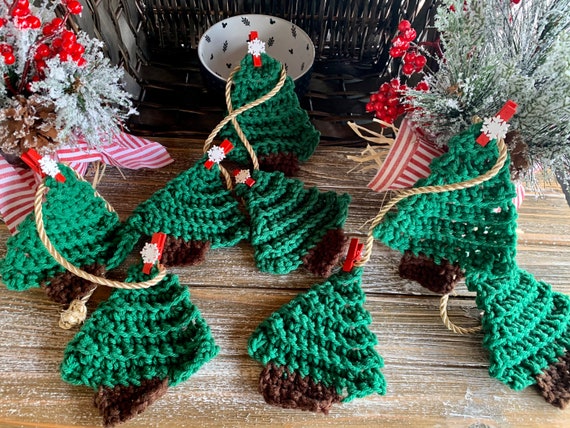 Christmas Mini Pine Trees Garland Crochet ,garland Crochet Pine Trees  ,holiday Pines Trees Garland Crochet, Pine Tree Garland 