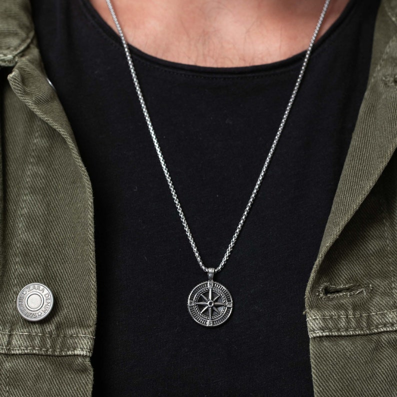 Customized Men's Compass Necklace, Engraved Husband Gift, Personalized Necklace for Men, Gift For Boyfriend, Gift For Dad, Anniversary Gift image 6