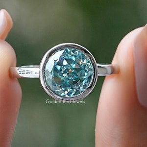 Solitär Moissanite Verlobungsring / Portugiese Runde Moissanite Ring / Cyan Blau Moissanite Ehering / Lünette Set Moissanite Vorschlag Ring