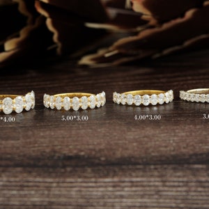 4 Prong Round Studs - 14k Yellow Gold, 4.00 Ct (12398) 4 Prong Round Studs - 14k Yellow Gold, 4.00 Ct (12398)