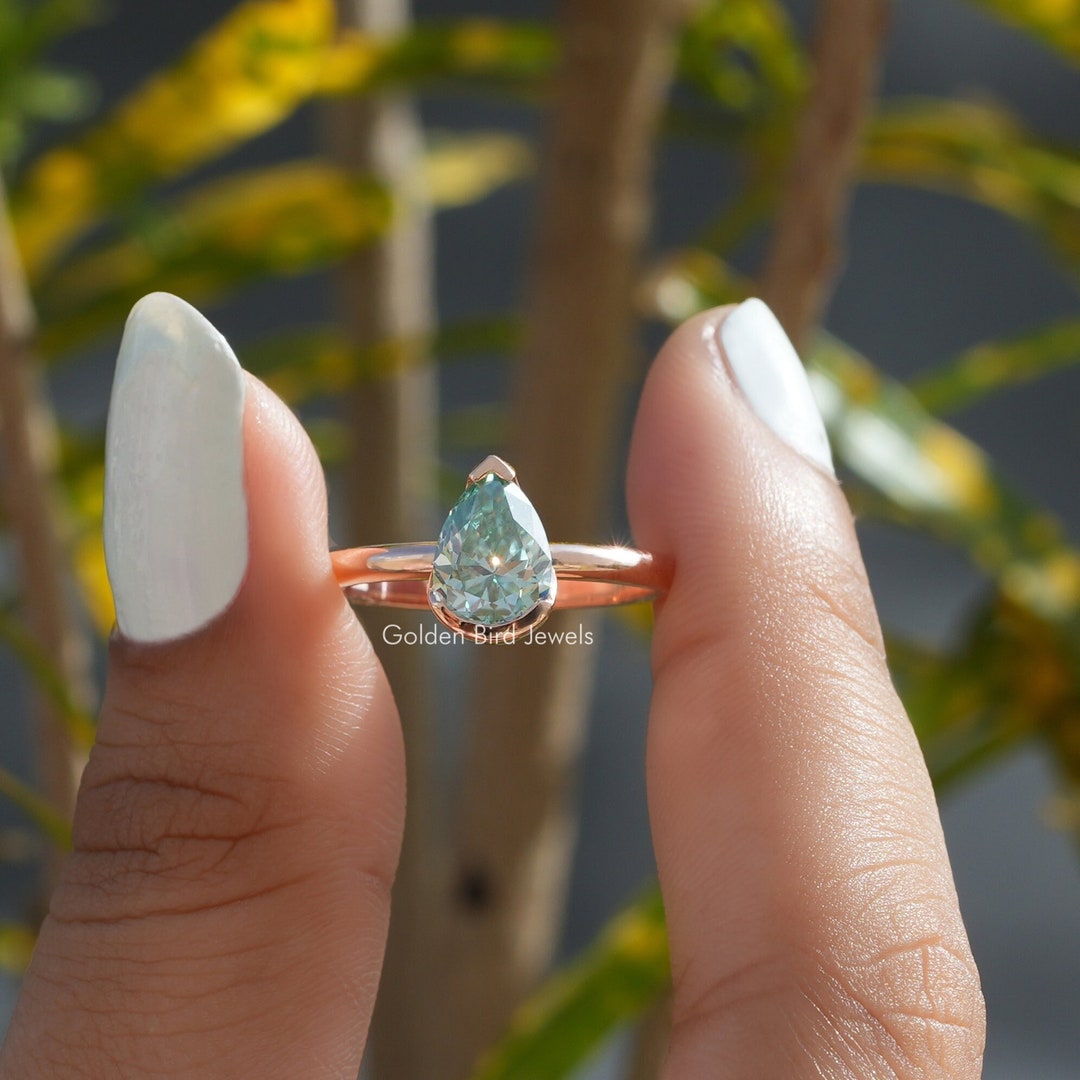 Pear Shape Halo Moissanite Engagement Ring Set In