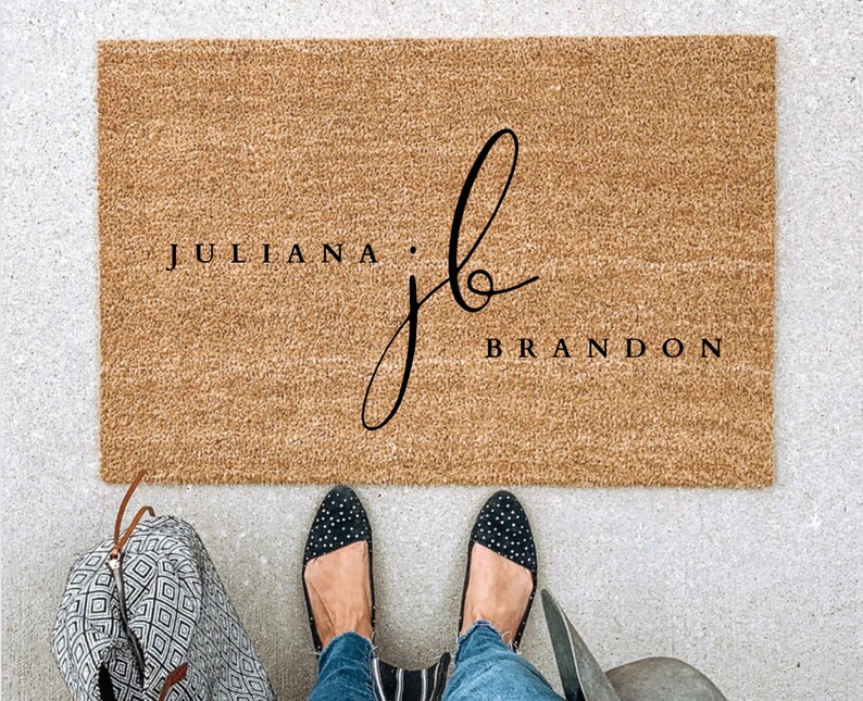 Couples Custom doormat, personalized welcome mat, couples gift, housewarming gift, newlywed gift, wedding gift, customized, gift for couple bild 1