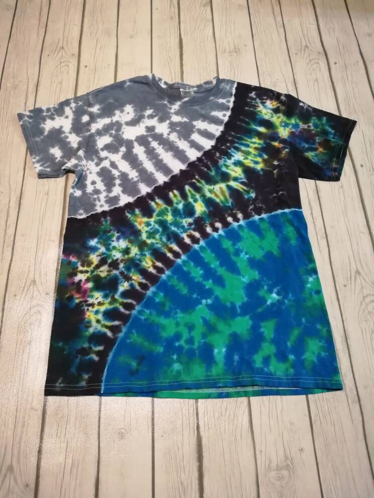 Earth and moon tie dye shirt, Tie Dye Shirt, Tie Dye, Galaxy Tie Dye Shirt, Men's Tie Dye Shirt