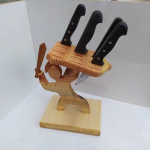 Knife holder,Wooden knife holder,Knife stand,Kitchen decor,Kitchen decoration,Gladiator,Soldier,Household gift,Chef,Master chef,Knife