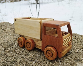 Wooden Toy Truck,Wooden Vehicle,Handmade Toys,Push & Pull Toys,Montessori Toys,Carving and Carpentry