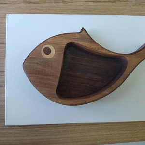 cookie plate,cat food bowl,wooden bowl,bowl,dish,cookie bowl,log plate,log bowl,camping plate,craft,wood design,wedding gift,christmas