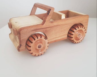 Wooden toy,Safari jeep,4x4,Off-road vehicle,Natural wooden toy,Healthy Toy,Handmade toy,Wooden toy car,Natural toy,Educational toy