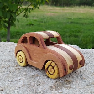 Handmade Wooden Toy,Push&Pull toys,Trinket,Wooden ,Toys and Games,Natural and Educational Toy,Suitable for All Age Groups, Engraved Toy