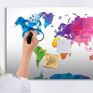 抽象的な世界地図の磁気ボード、旅行トラッカー、多色旅行マップ、訪問場所マップ旅行トラッカー、ホワイトボードマーカー