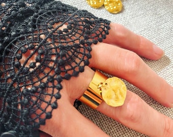 Anello •FREYA• grande anello e medaglia in acciaio inossidabile dorato