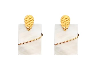 Boucles d’oreilles •CHRISTIE• clou, acier doré et nacre