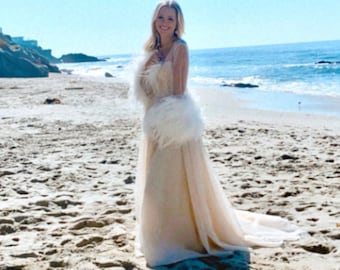 Real Ostrich Feather Bridal Wedding Cape in Ivory/Off White