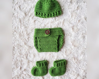 Crochet newborn outfit, gender neutral newborn outfit, green newborn outfit, crochet coming home outfit