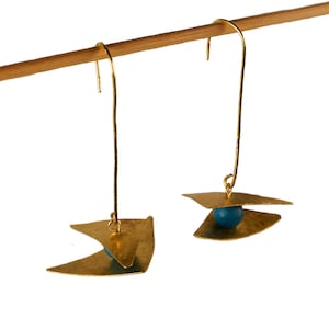Recycled long pillows in brass and wood, unique asymmetrical earrings blue and antique gold