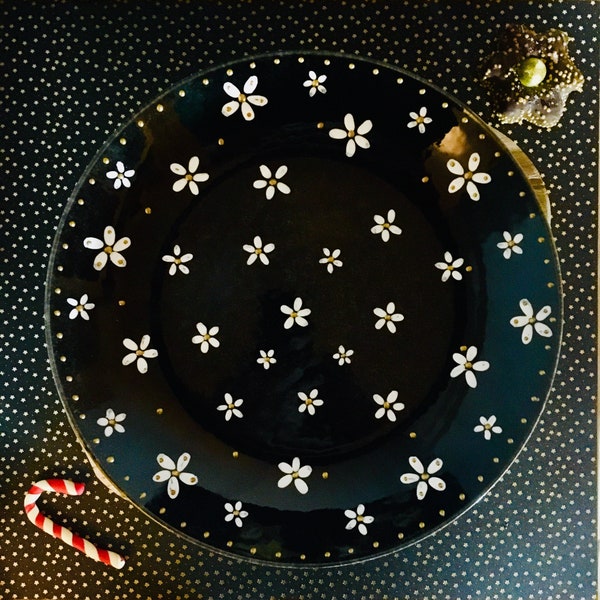 Assiette céramique noire peinte à la main - assiette à dessert - assiette à gâteau - petite assiette - assiette de fête - plat de Noël