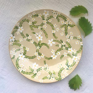 Ceramiczny talerz malowany ręcznie z motywem jaśminu - talerzyk deserowy - talerzyk na ciasto - mały talerzyk - talerzyk na imprezę prezent ślubny
