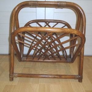 竹と籐のマガジンラックヴィンテージ新聞ラック折りたたみマガジンホルダーボヘミアン装飾竹と籐の収納竹家具