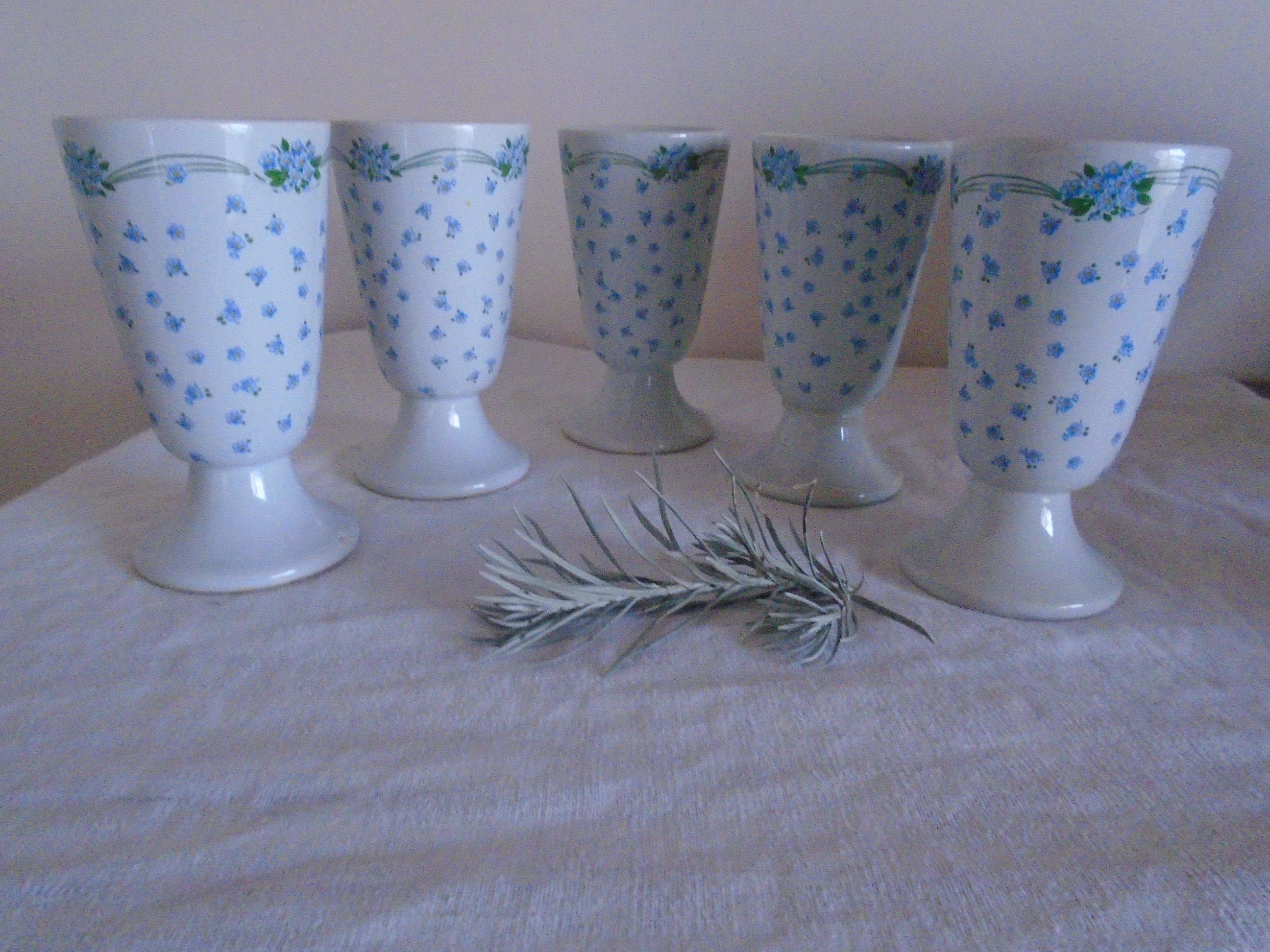 Mazagrans Anciens/Tasses Anciennes/ Service à Café/ Faience Blanche /Fleurs Bleues /Mazagrans Vintag