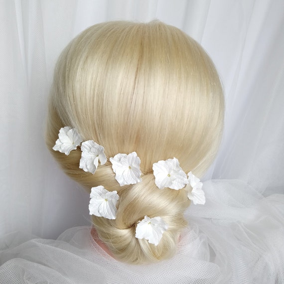 small white flower hair pins