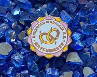 Pin de casamentera de matrimonios concertados / Colección de pins de fanfiction "I Ship It!"
