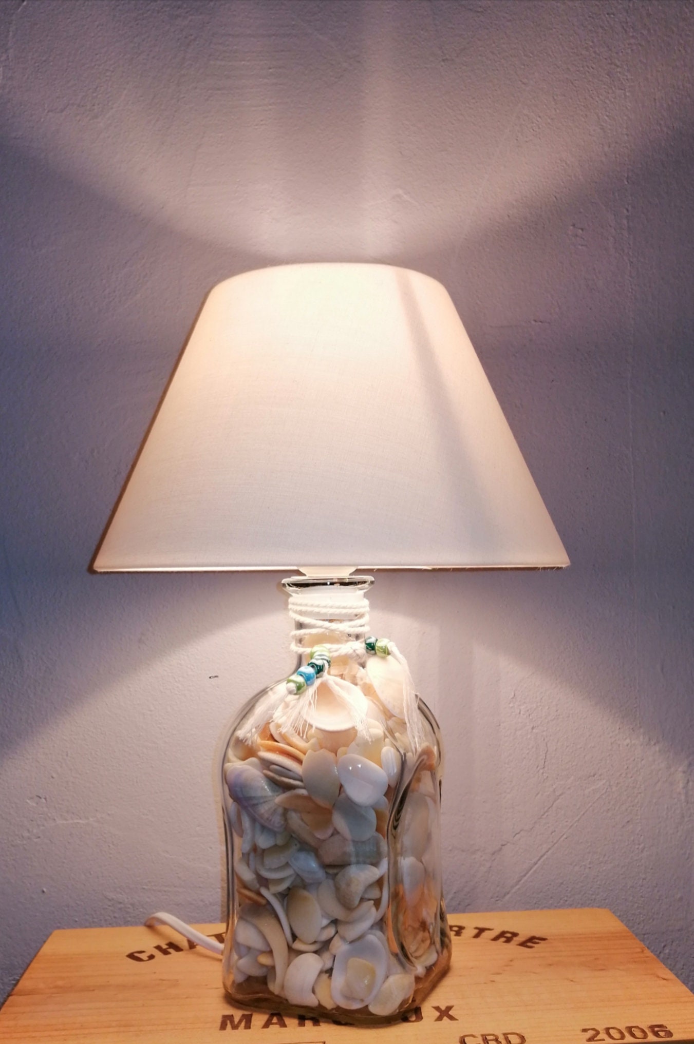 Lampe de Bureau Design Bord Mer Bouteille Verre et Coquillages