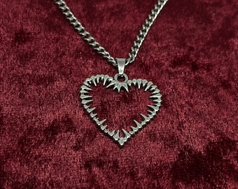 Spiked heart Necklace - gothic alternative halloween